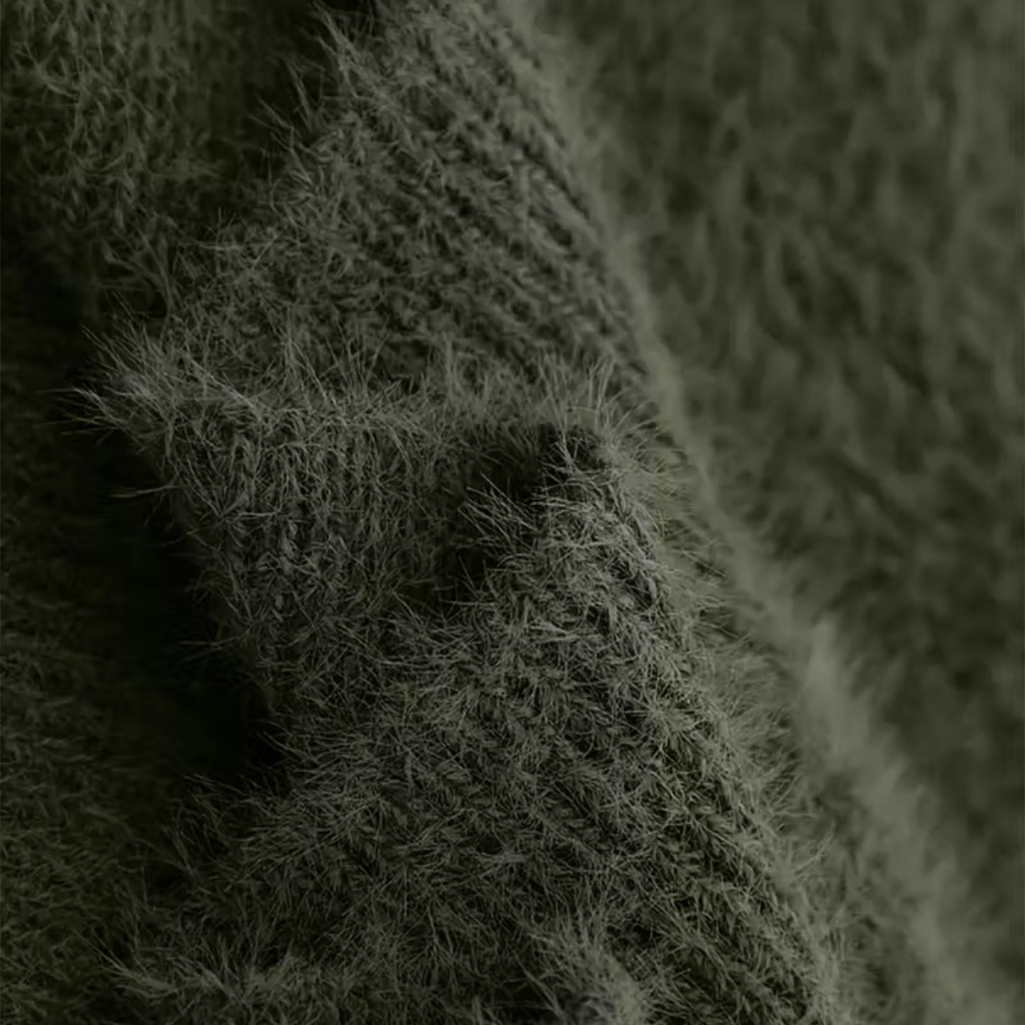 CRACKLINE — SWEATER